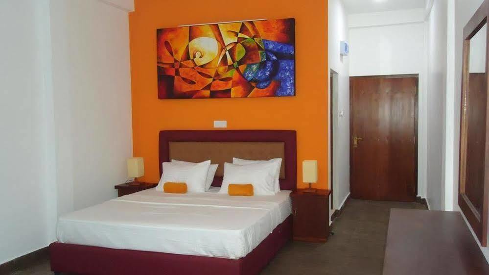 Bridge Hotel Negombo Kimbulapitiya Eksteriør bilde